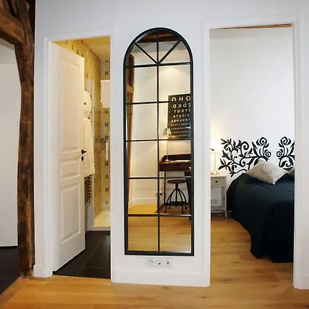 Modern In Saint-germain - 3 Persons * باريس