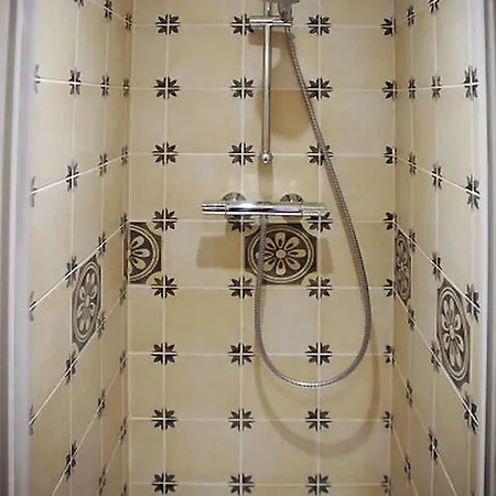 Modern In Saint-germain - 3 Persons
